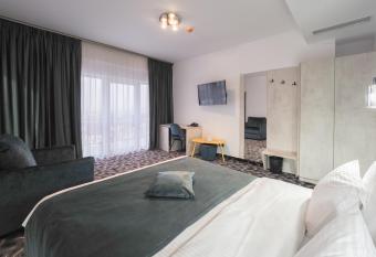 Hotel Anastasia has rooms with a private hot tub