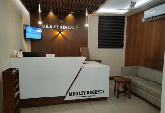 MEDLEY REGENCY allows 18 year olds to book a room