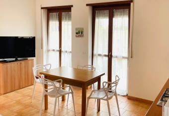 Appartamento Giallo has Balcony rooms