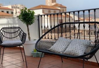 Home B  veda Salobre  a allows 18 year olds to book a room