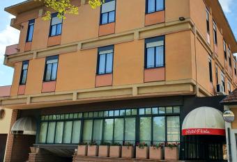 HOTEL PERLA has Balcony rooms