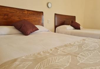 Hotel Catedral has Balcony rooms