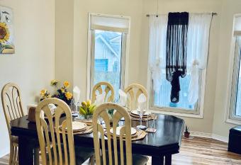 Cheerful residence has Balcony rooms