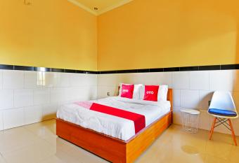 OYO 91078 Mulia Agung Residence allows 18 year olds to book a room