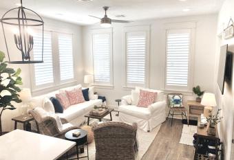 Sunset Townhomes has Balcony rooms