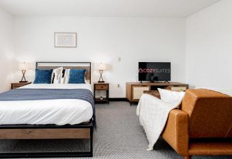 CozySuites CWE Stylish Queen with Microwave&Fridge has Balcony rooms