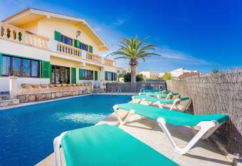 Can Sard has Balcony rooms