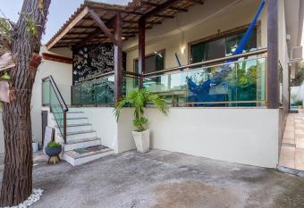 Familiar 3Quartos, Garagem, Piscina, churrasqueira, internet Wifi e Smart TV has Balcony rooms