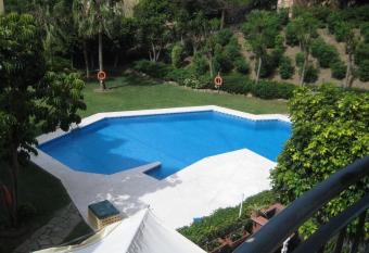 5 Stunning first floor apartment has Balcony rooms