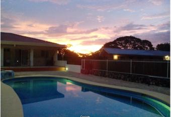 Hermosa Paradise has Balcony rooms