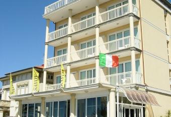 Savoy Hotel has Balcony rooms