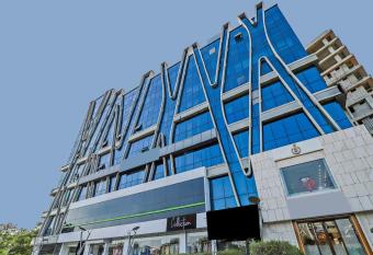 Collection O 87966 Hotel Alic allows 18 year olds to book a room