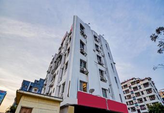 Flagship Hotel Saiinn allows 18 year olds to book a room