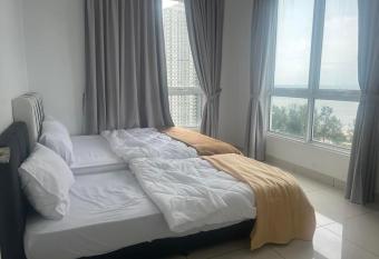 Mansion One Suites Seaview #Gurney#Georgetown#Penang has Balcony rooms