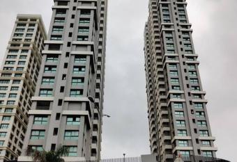 SKY HIGH AT BLUE RIDGE 22ND FLOOR has Balcony rooms