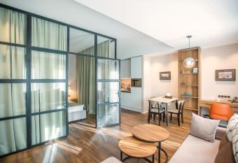 Golden Horn Apart Hotel has Balcony rooms