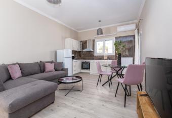 House Anna Maria has Balcony rooms