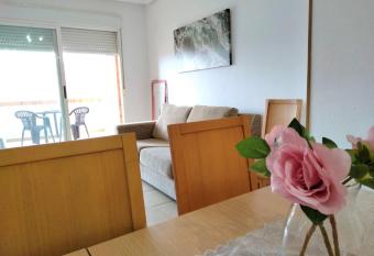 ACV - Torremar-2   Linea Planta 4 norte allows 18 year olds to book a room