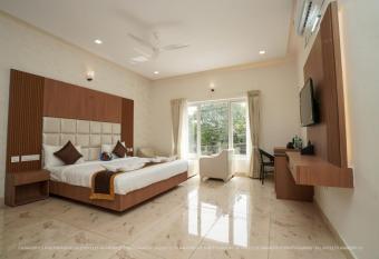 Sukhi A Luxury Stay Inn has Balcony rooms