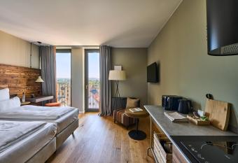 FREIgeist Homes - Serviced Apartments has Balcony rooms