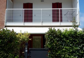 Casa Christian & Marisa (con piscina) allows 18 year olds to book a room