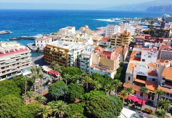 Estudio TR con Wifi y balc  n en coraz  n de Puerto de la Cruz allows 18 year olds to book a room