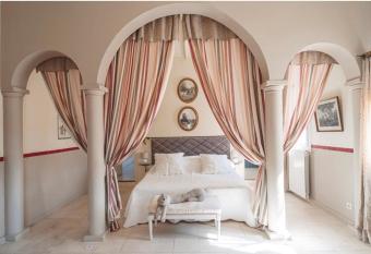 le Mas du Centaure allows 18 year olds to book a room