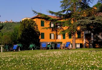 Park Hotel Salice Terme - OltreP   Pavese - allows 18 year olds to book a room
