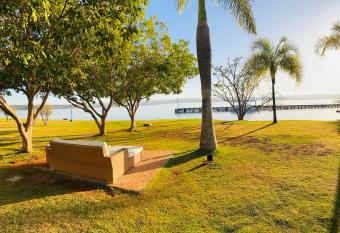 Life Resort - 2 quartos, 2 banheiros allows 18 year olds to book a room