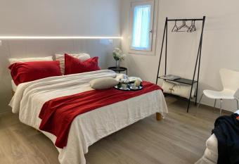 Appartamento    Vintage    pochi passi dal mare allows 18 year olds to book a room