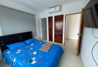 Apto Completo Monteria, c  modo con Wifi y SmarTV allows 18 year olds to book a room