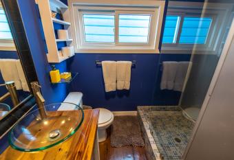 Moon Apartments allows 18 year olds to book a room