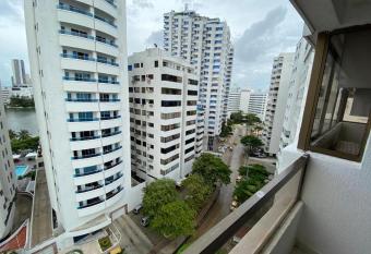 Apartamento, c  modo, mejor sitio y vista al mar! has rooms with a private hot tub