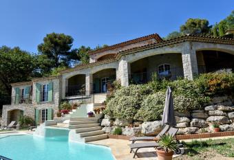 Chambre d h  tes Cottes allows 18 year olds to book a room