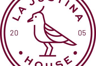 La Justina Apartments has Balcony rooms