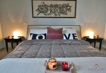 Te La Sita Relax and Well-being has Balcony rooms