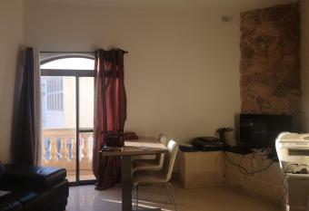 San Gwann calm homestay triple room allows 18 year olds to book a room