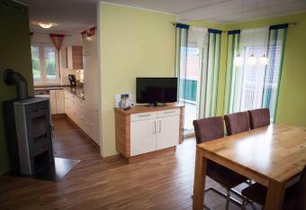 Weinbau Pronegg vlg. Krainz has Balcony rooms