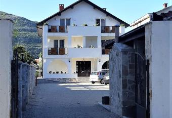 Herceg Vila has Balcony rooms