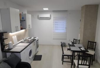 Belgrade Center Lux has Balcony rooms