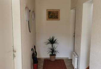 La Casa Suciu has Balcony rooms