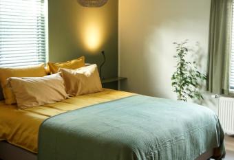 Bed and Breakfast het Groentje allows 18 year olds to book a room