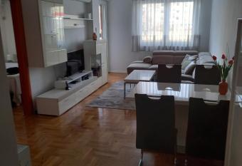 APARTMAN MARIO - ARENA ZAGREB has Balcony rooms