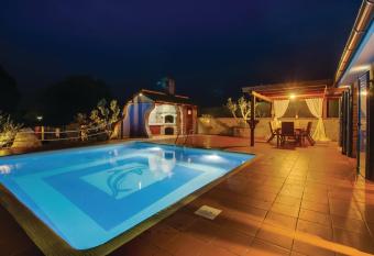 Vila s bazenom Mavrinac has Balcony rooms