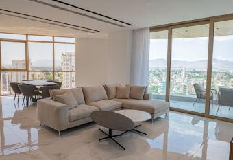 360 Nicosia - Luxury Apartment Panoramic View has Balcony rooms