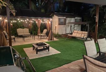 Cozy House has Balcony rooms