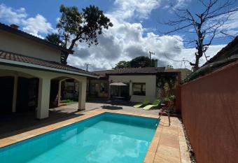 Guest House Namast   Hostel allows 18 year olds to book a room