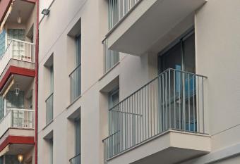 Agusti Hostal allows 18 year olds to book a room