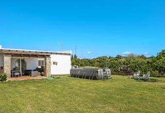 Casa Juan Alba has Balcony rooms