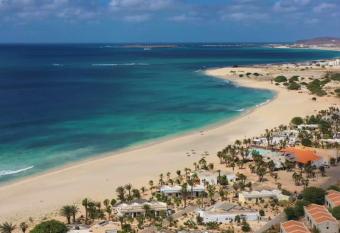 SOL & MAR Praia de Chaves Bungalow has Balcony rooms
